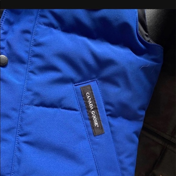 Canada Goose Vest - Picture 3 of 6
